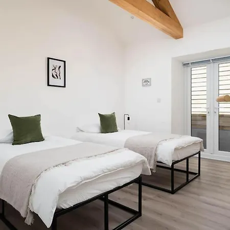 Holiday home Meadow View Barn, Rural St Ives, Cornwall. Brand New 2 Bedroom Idyllic Contemporary With Log Burner. *