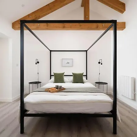 Meadow View Barn, Rural St Ives, Cornwall. Brand New 2 Bedroom Idyllic Contemporary With Log Burner. Nancledra